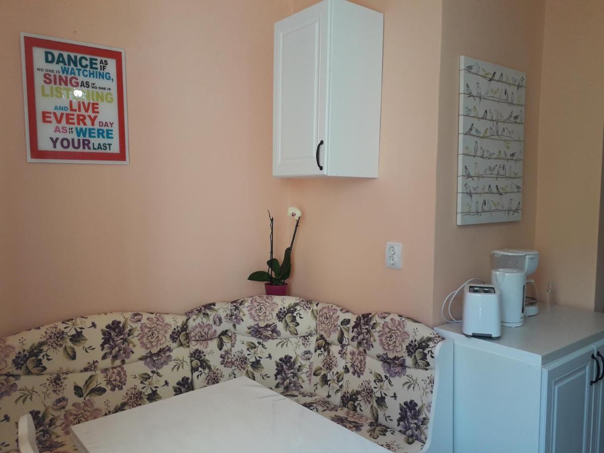 Cozy, Central 1-Bedroom Apartment In Timisoara, Romania Exterior photo
